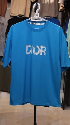 تی‌شرت مردانه DIOR طرح Distressed – آبی رویال فوق لاکچری گرم بالا دورس ماکان