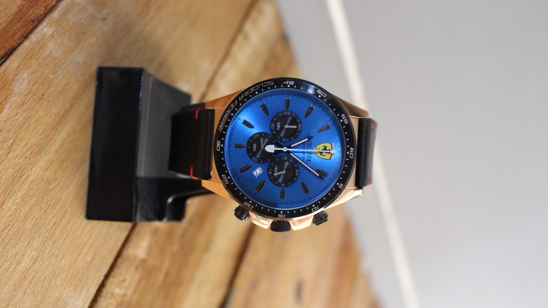 SCUDERIA FERRARI Pilota Rose Amber | ساعت کرونوگراف فراری قاب رزگلد صفحه آبی متالیک