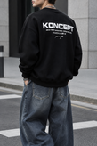 دورس یقه گرد مشکی با چاپ پشت طرح KONCEPT رنگ مشکی | Minimalist Crewneck