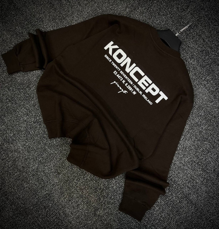 دورس یقه گرد مشکی با چاپ پشت طرح KONCEPT رنگ قهوه ای موکا | Minimalist Crewneck