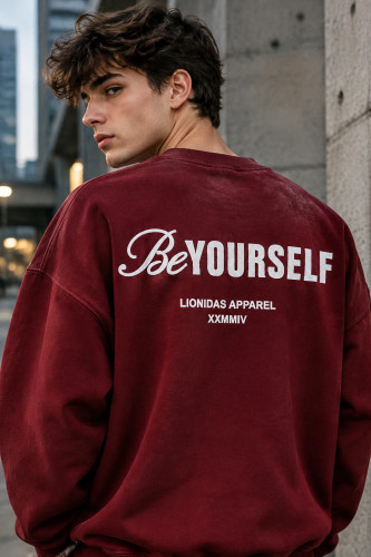 دورس مردانه یقه گرد سه نخ زرشکی طرح تایپوگرافی پشت چاپ LIONIDAS | Urban Crewneck