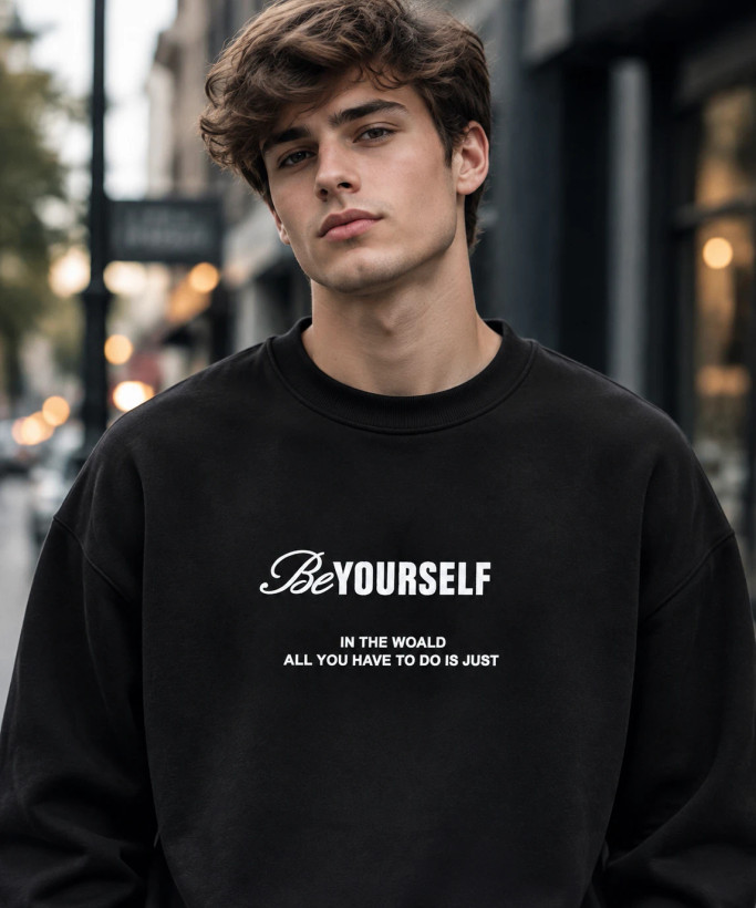 دورس مردانه یقه گرد سه نخ مشکی طرح تایپوگرافی پشت چاپ LIONIDAS | Urban Crewneck