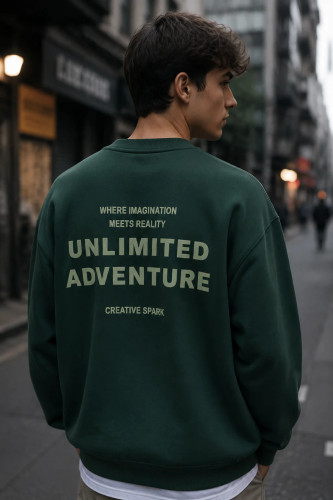 دورس پنبه سهنخ یقه گرد سبز یشمی طرح اسلوگان سینتیک | Men’s Oversized Pullover