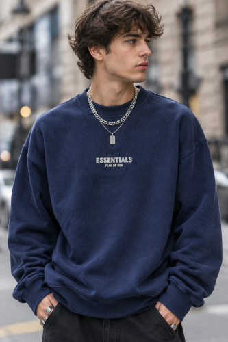 سویشرت دورس پنبه سهنخ سرمه ای لش طرح اسنشالز | Men’s Streetwear Crewneck